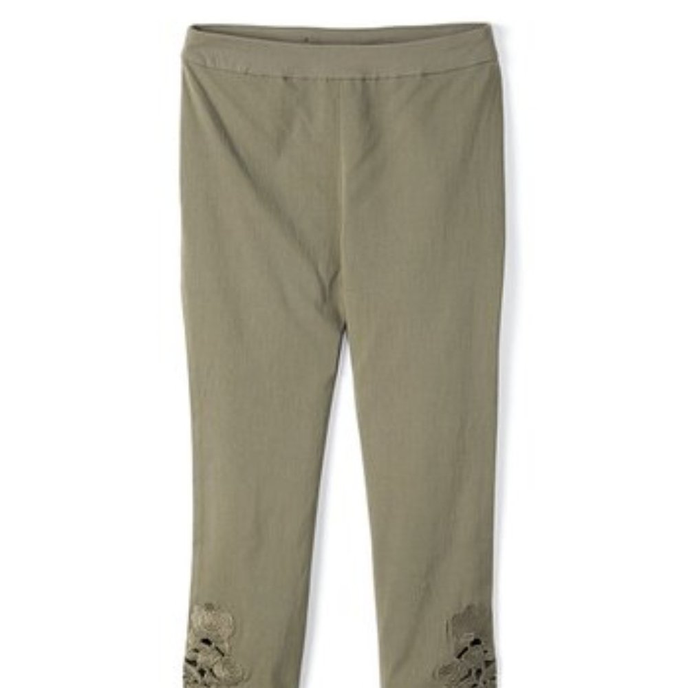 NWT INC by Macy's Moss Mountain Lace - Inset Crop Leggings